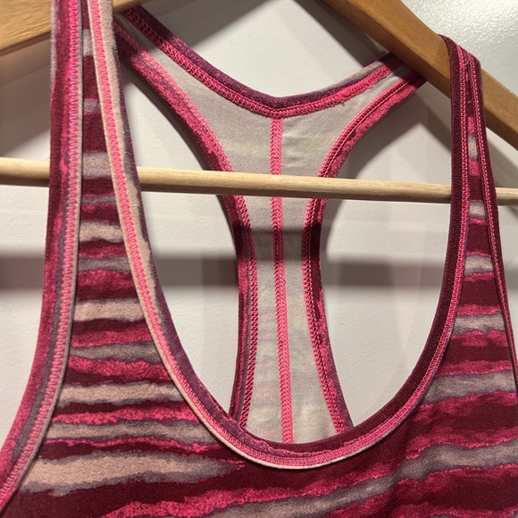 Nike Women’s Workout Top, Dri-FIT Slim Fit, Pink & Grey, Size Medium - Picture 3 of 7